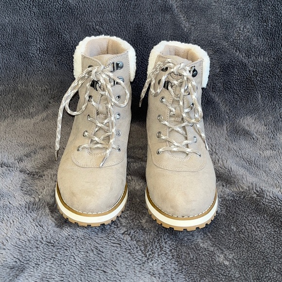 Old Navy Hiking Boots | Poshmark